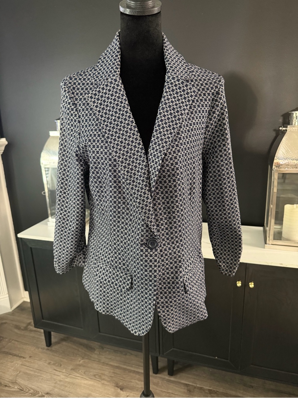 SOHO Apparel Ltd Navy White Geometric One Button Blazer Jacket Women’s Large - Picture 2 of 6
